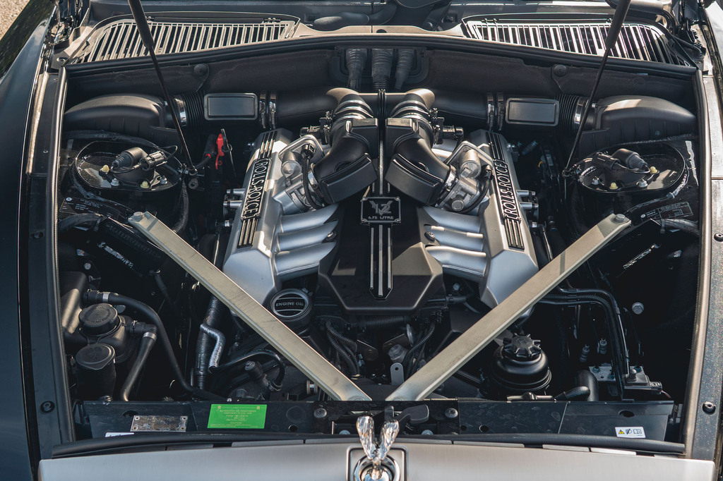 Rolls-Royce Phantom V12 Saloon Black #78