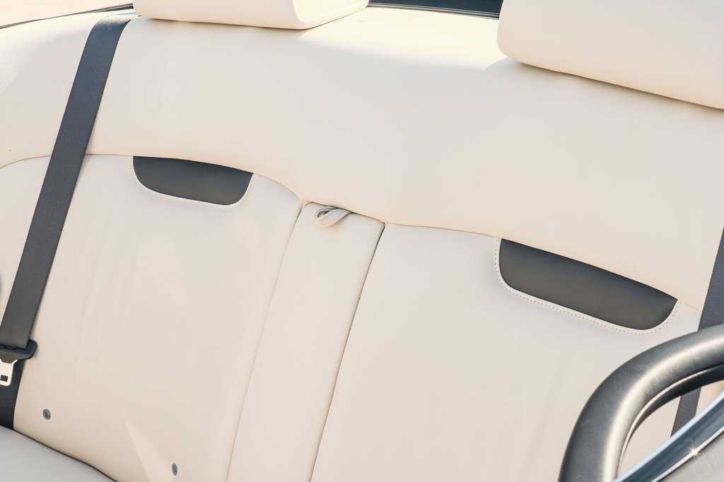 Rolls-Royce Phantom V12 Saloon Black #75