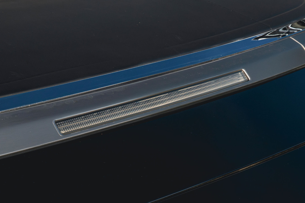 Rolls-Royce Phantom V12 Saloon Black #41
