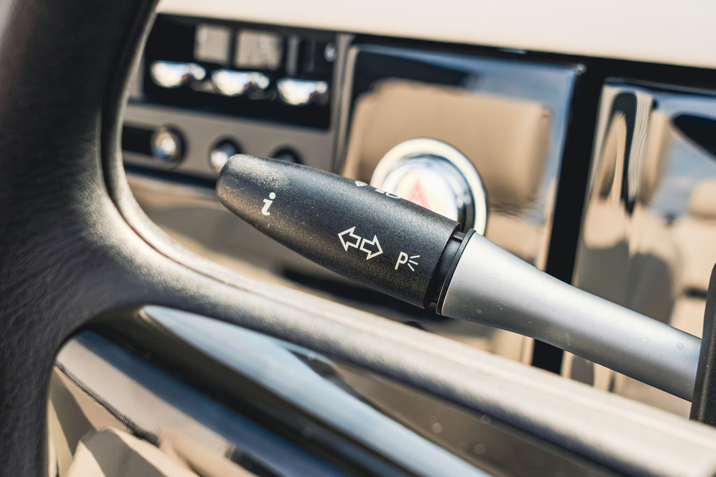 Rolls-Royce Phantom V12 Saloon Black #57