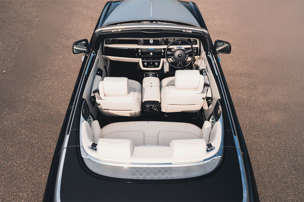Rolls-Royce Phantom V12 Saloon Black #77