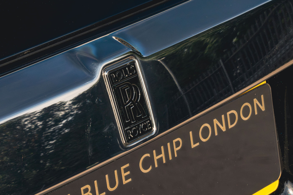 Rolls-Royce Phantom V12 Saloon Black #42