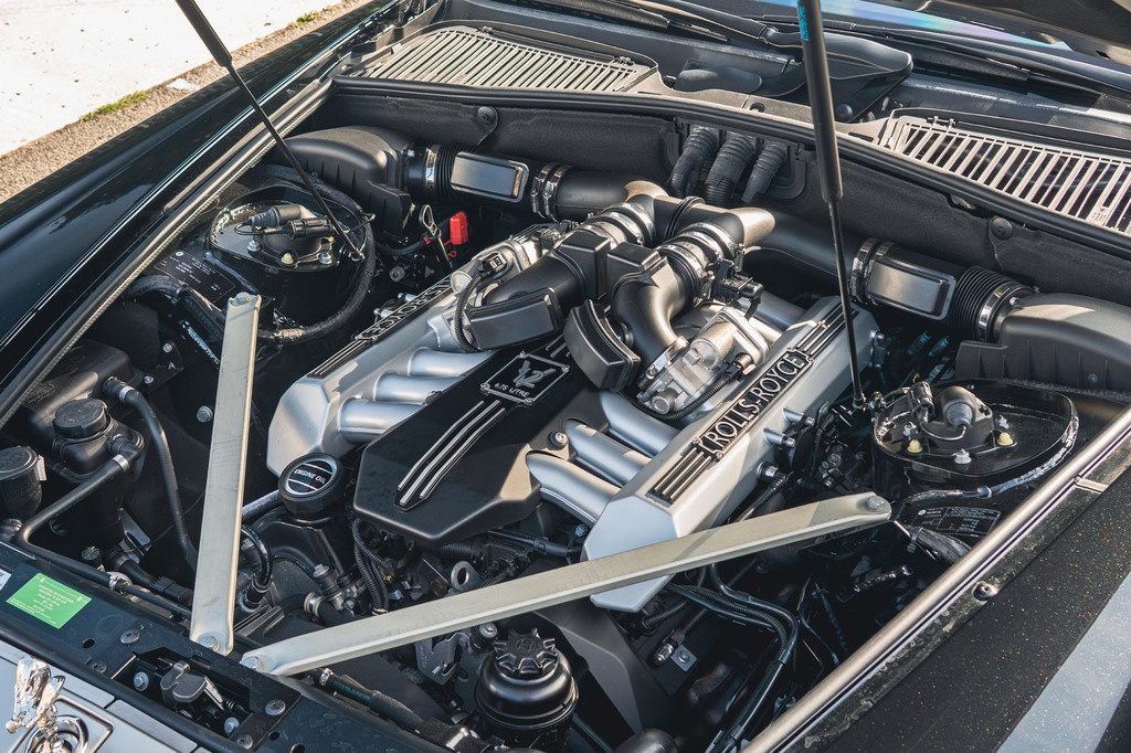 Rolls-Royce Phantom V12 Saloon Black #80