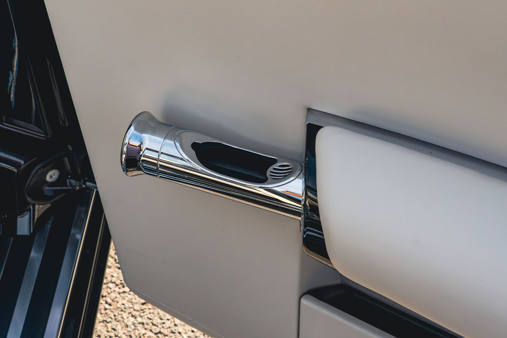 Rolls-Royce Phantom V12 Saloon Black #71
