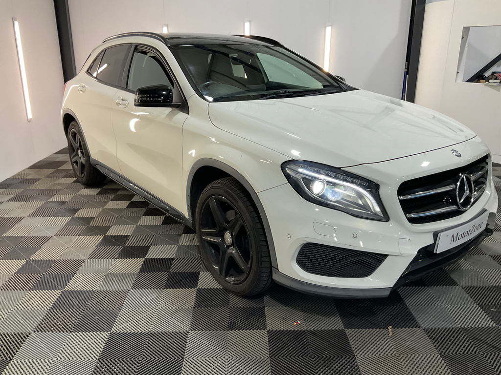 Mercedes-Benz GLA Class 2.1 Gla220d Amg Line Premium Plus Suv BV65EHR White #2