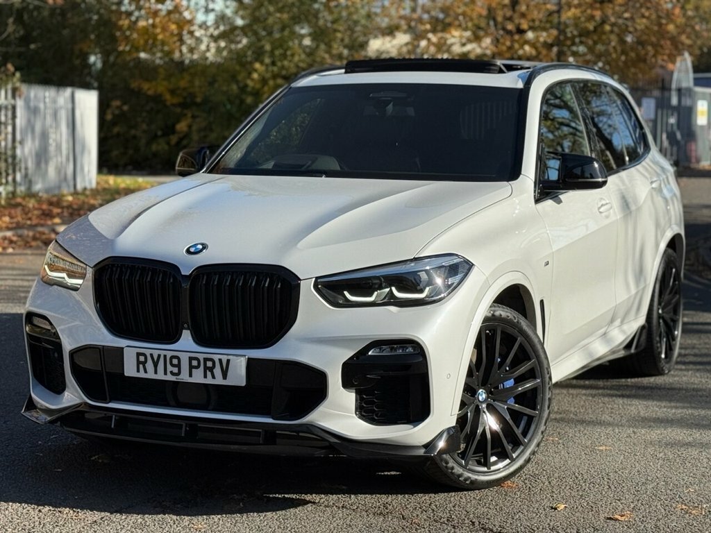 BMW X5 Xdrive30d M Sport RY19PRV White #4