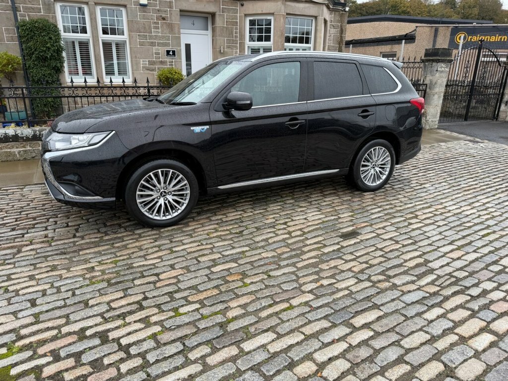 Mitsubishi Outlander Suv YP20LC Black #4