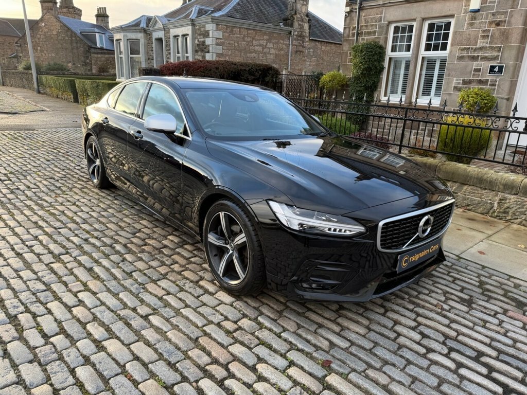 Volvo S90 Saloon YN68JYU Black #4