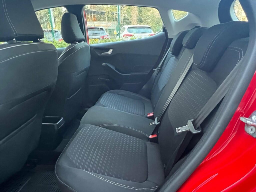 Ford Fiesta Hatchback 1.1 Ti-vct Zetec Euro 6 Ss 2018 LG68ZLZ Red #5