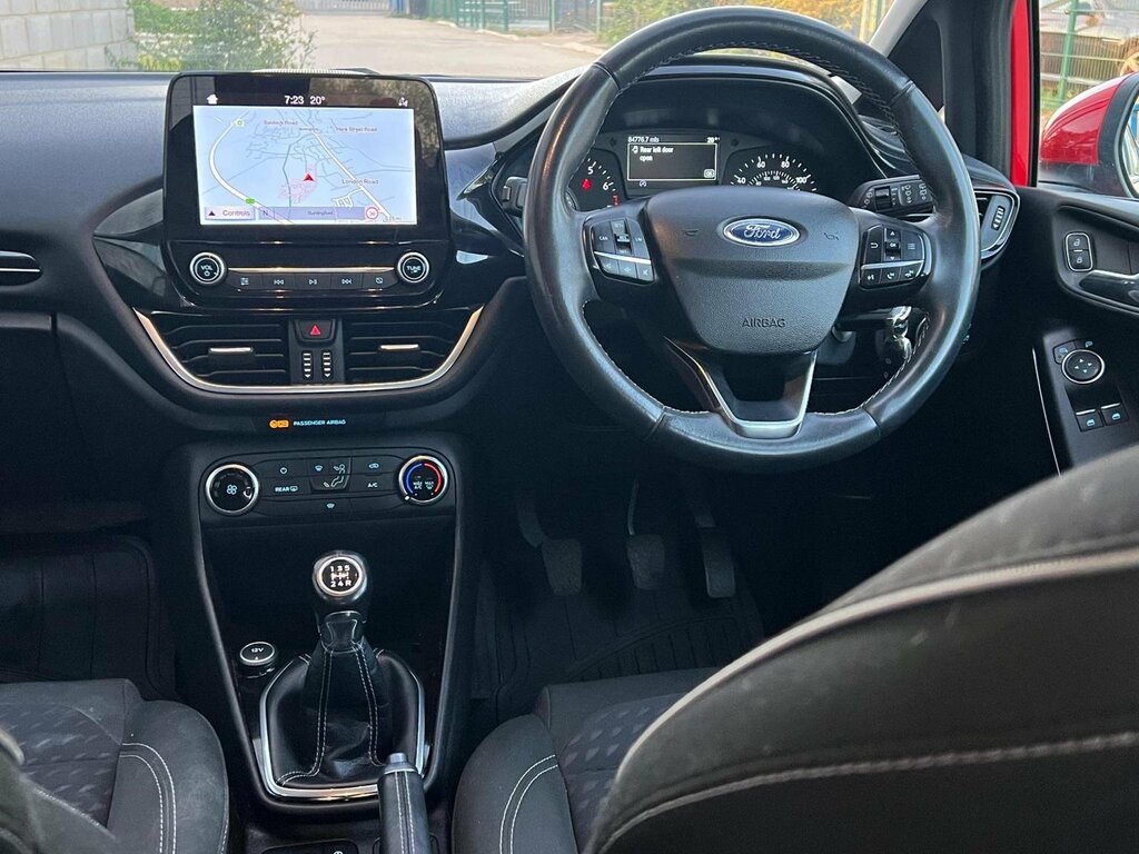 Ford Fiesta Hatchback 1.1 Ti-vct Zetec Euro 6 Ss 2018 LG68ZLZ Red #2