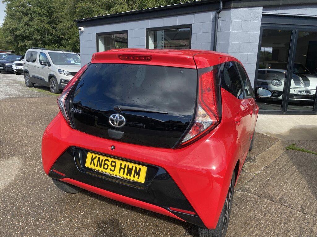 Toyota Aygo Toyota Aygo 1.0 Vvt-i X-trend Hatch. Red 20 KN69HWM Red #5