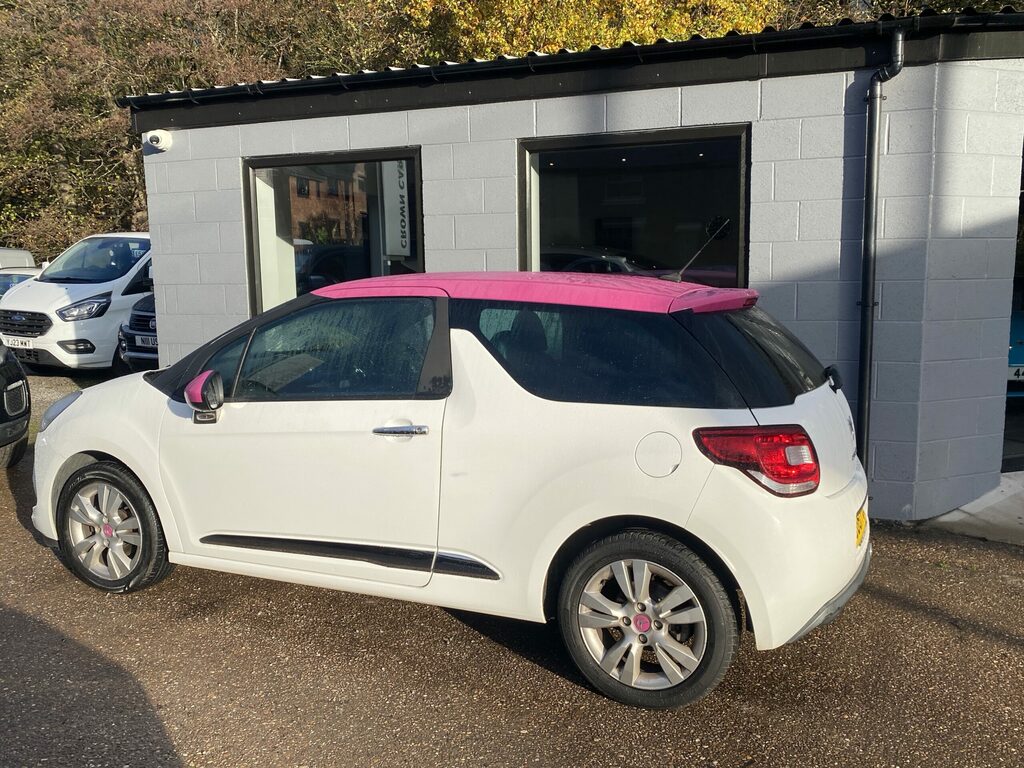 DS DS 3 Hatchback White #16