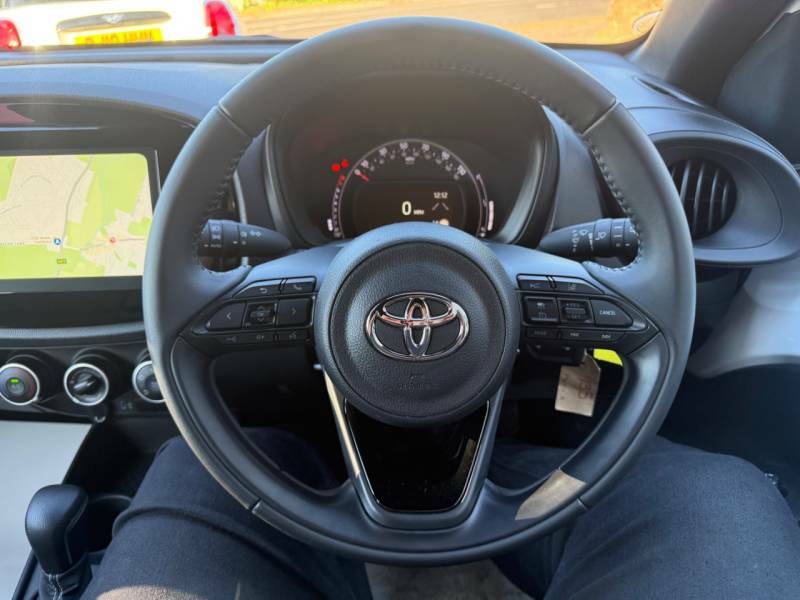 Toyota Aygo X 1.0 Vvt-i Pure - Rear Camera -Car Play - GD24ULJ White #3