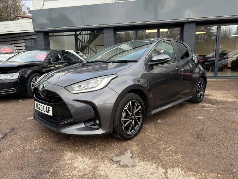 Toyota Yaris 1.5 Hybrid Design Cvt - Ftsh - 1 Owner - Car P Grey