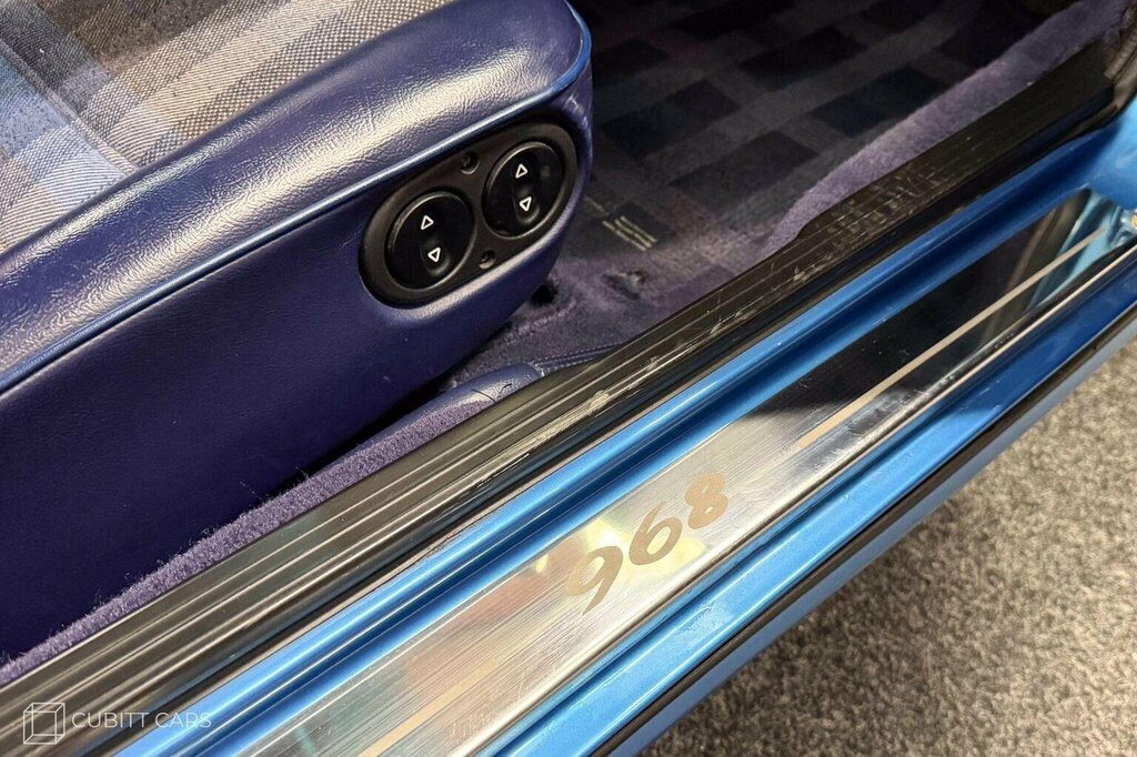 Porsche 968 968 Coupe Blue #36