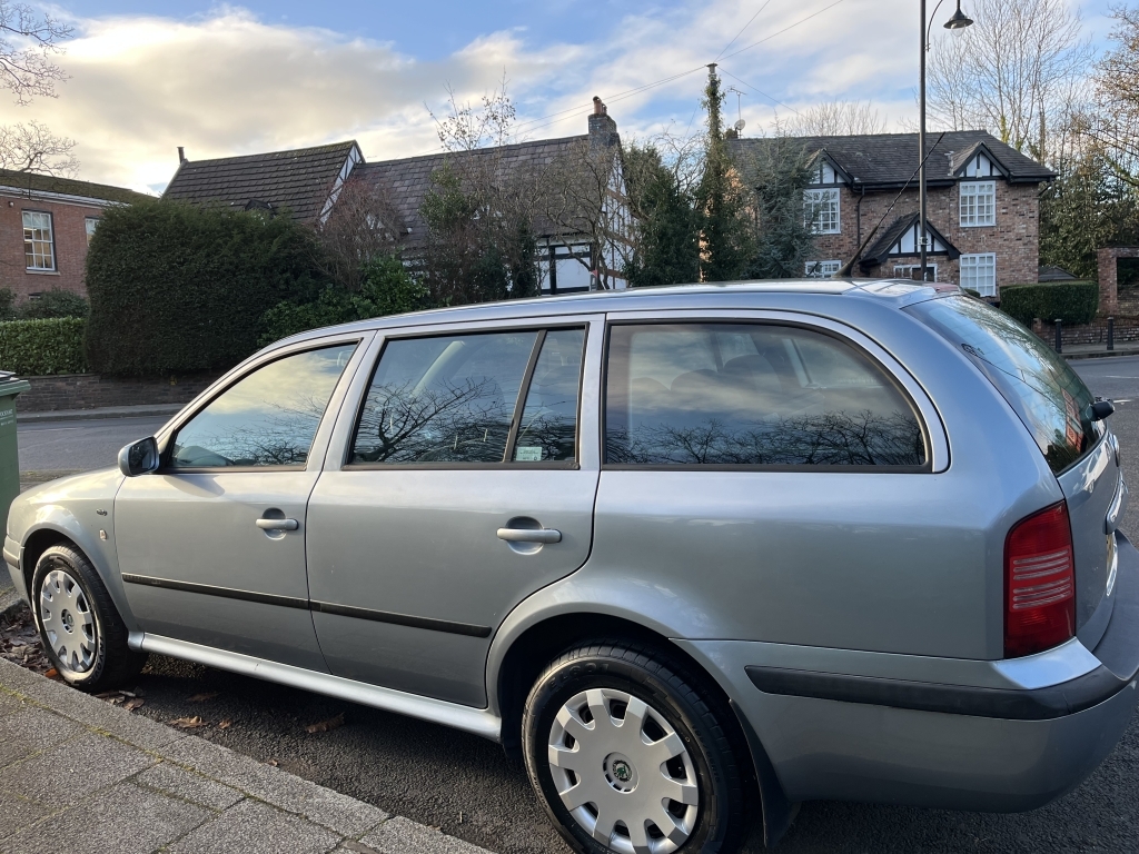Skoda Octavia 1.6 Ambiente Se Blue #3