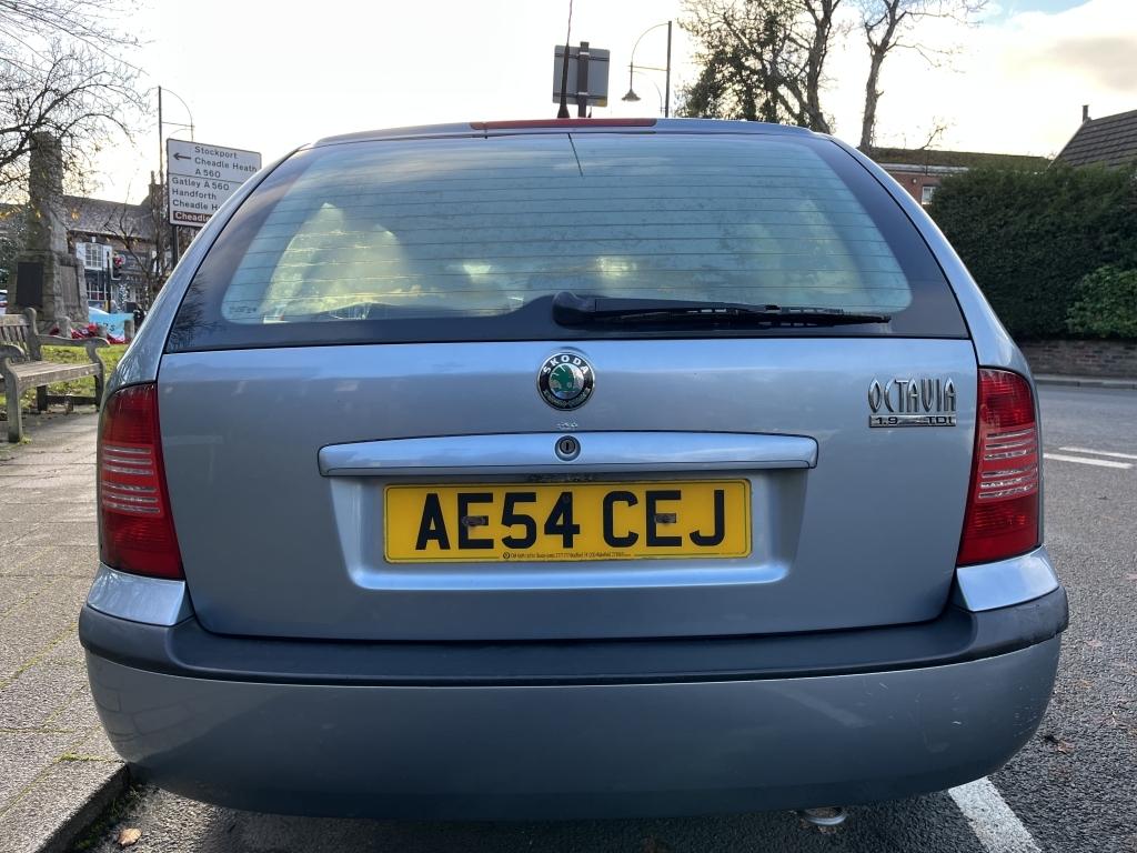 Skoda Octavia 1.6 Ambiente Se Blue #4