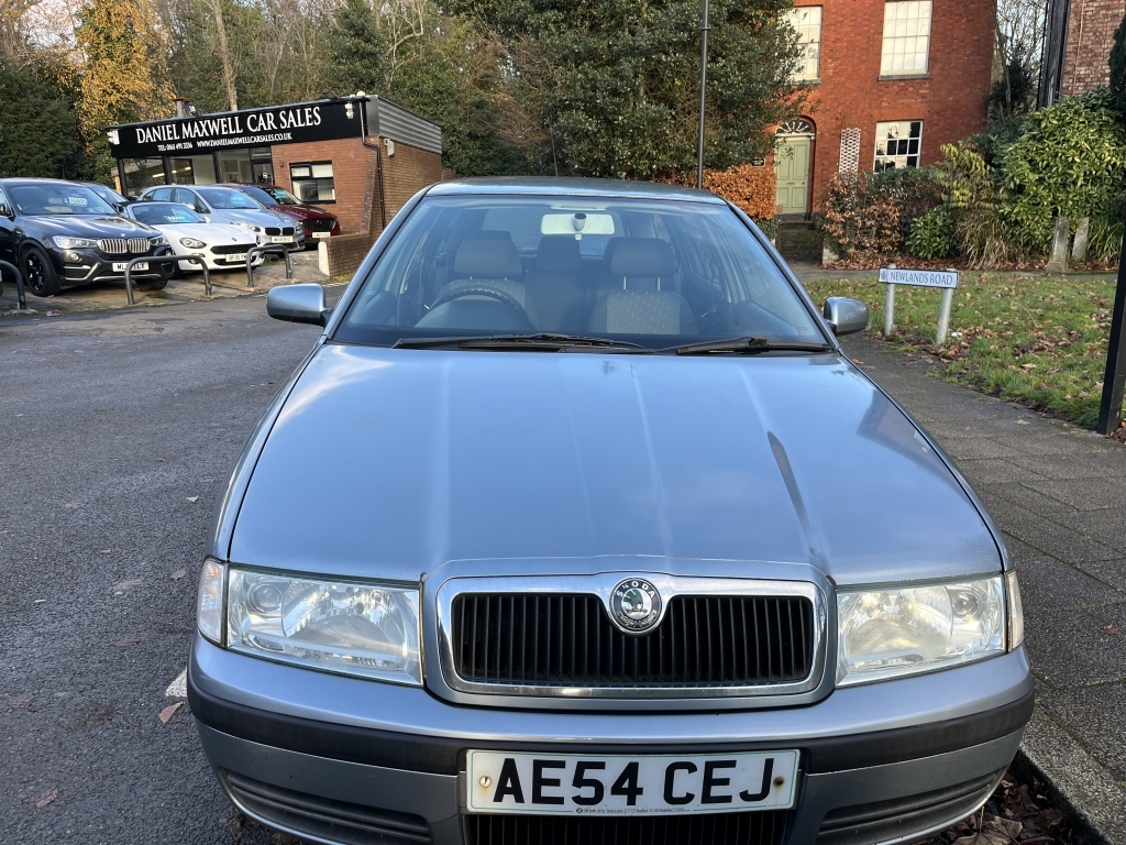 Skoda Octavia 1.6 Ambiente Se Blue #5