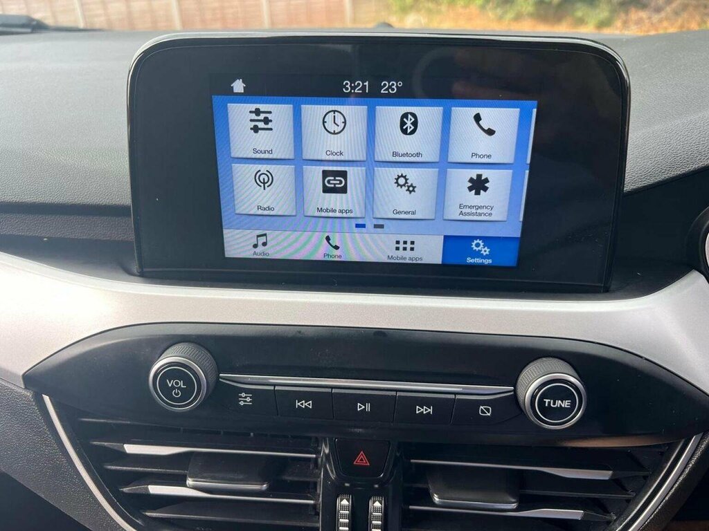 Ford Focus Hatchback 1.5 Ecoblue Zetec Euro 6 Ss 2019 SY69FTF Red #4