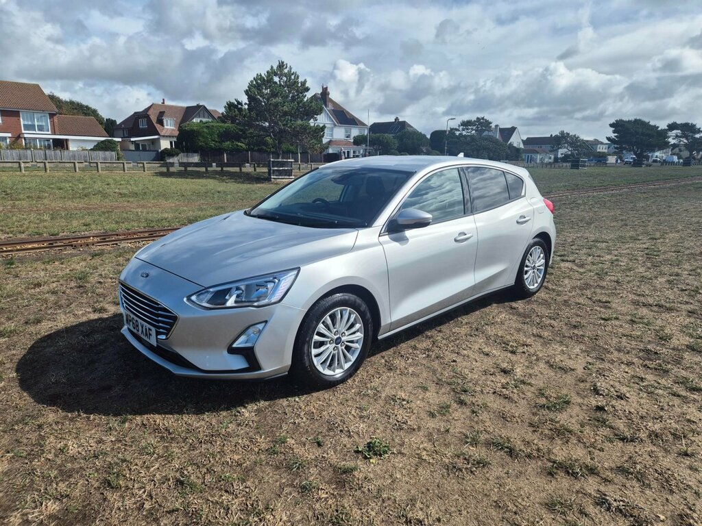 Ford Focus Titanium 5-Door WP68XAF Silver #4