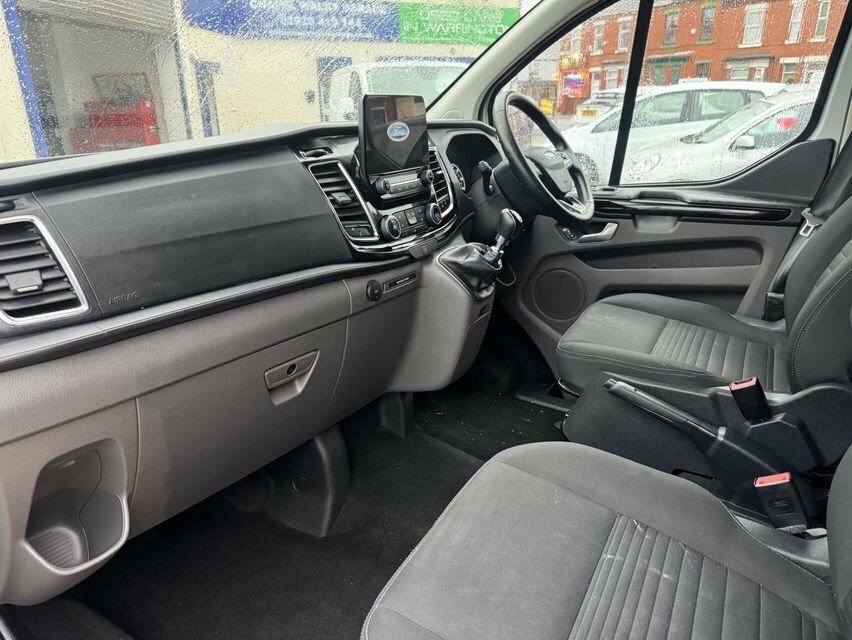 Ford Transit Custom 2L Limited MA72AWR White #4