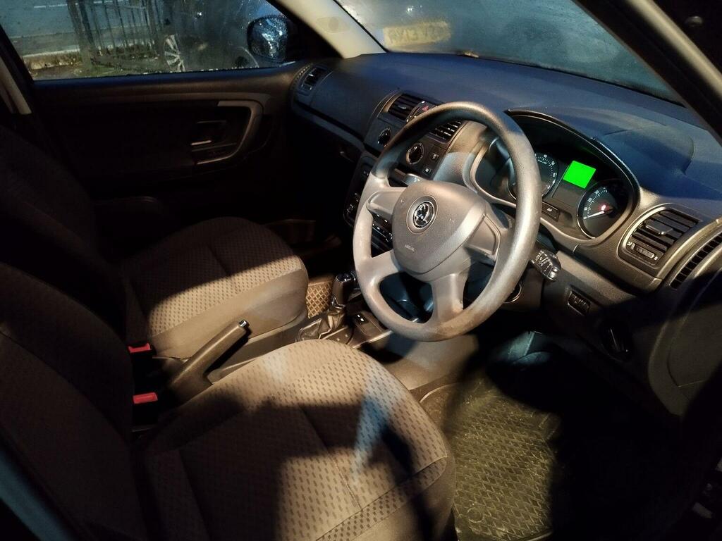 Skoda Fabia 1.2 Tsi Se Dsg Euro 5 Black #4