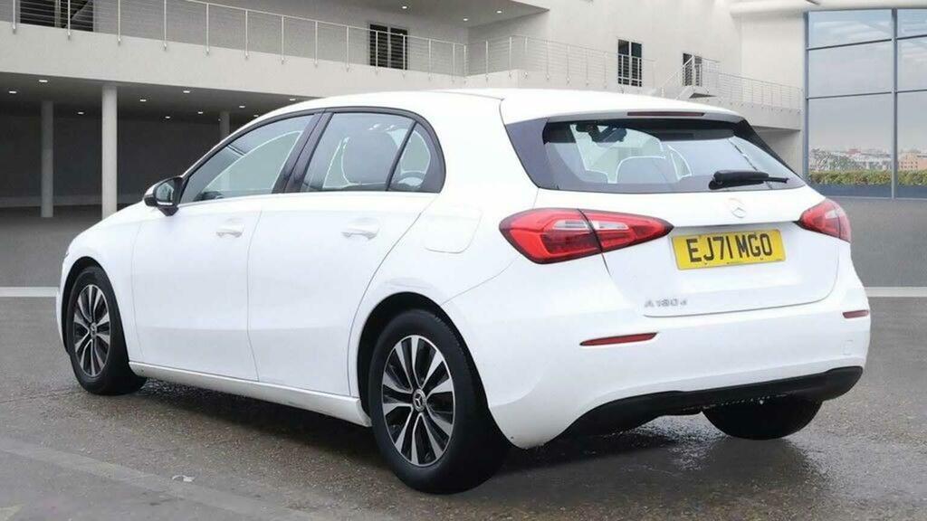Mercedes-Benz A Class 2.0 A180d Se Euro 6 Ss EJ71MGO White #2