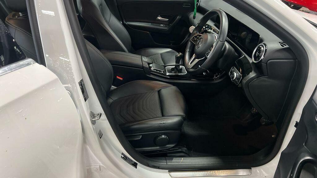 Mercedes-Benz A Class 2.0 A180d Se Euro 6 Ss EJ71MGO White #6