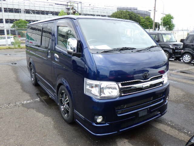 Toyota HiAce 2012 2.5 280 Swb D-4d 95 94 Bhp White #1