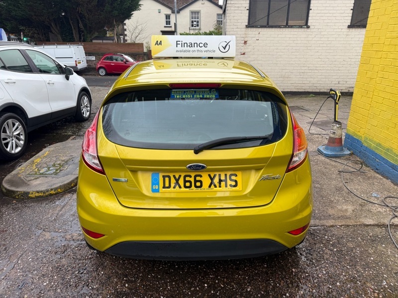 Ford Fiesta Zetec Yellow #5