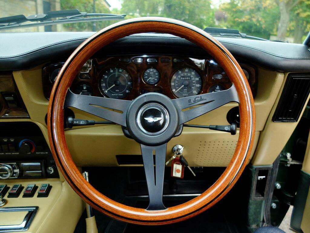 Aston Martin V8 Volante Green #10