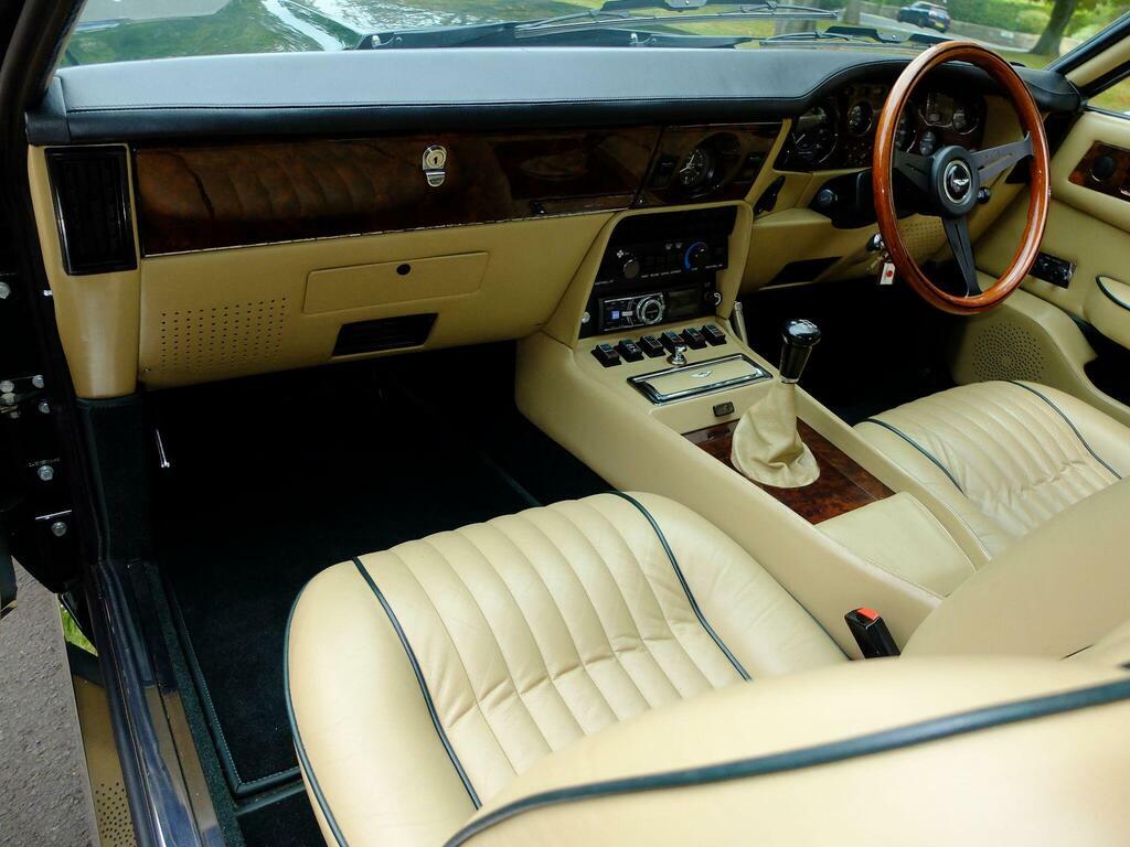 Aston Martin V8 Volante Green #6