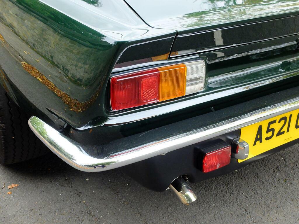 Aston Martin V8 Volante Green #41