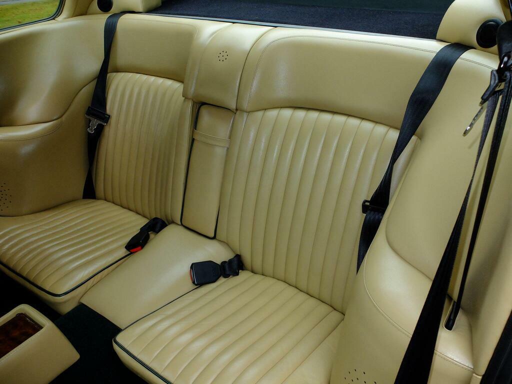 Aston Martin V8 Volante Green #17
