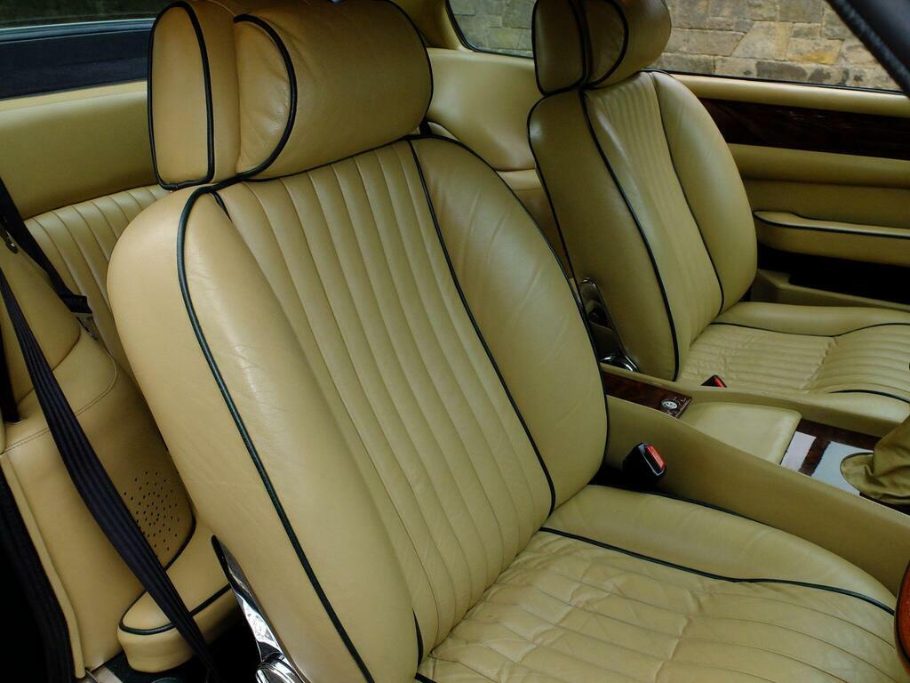 Aston Martin V8 Volante Green #11