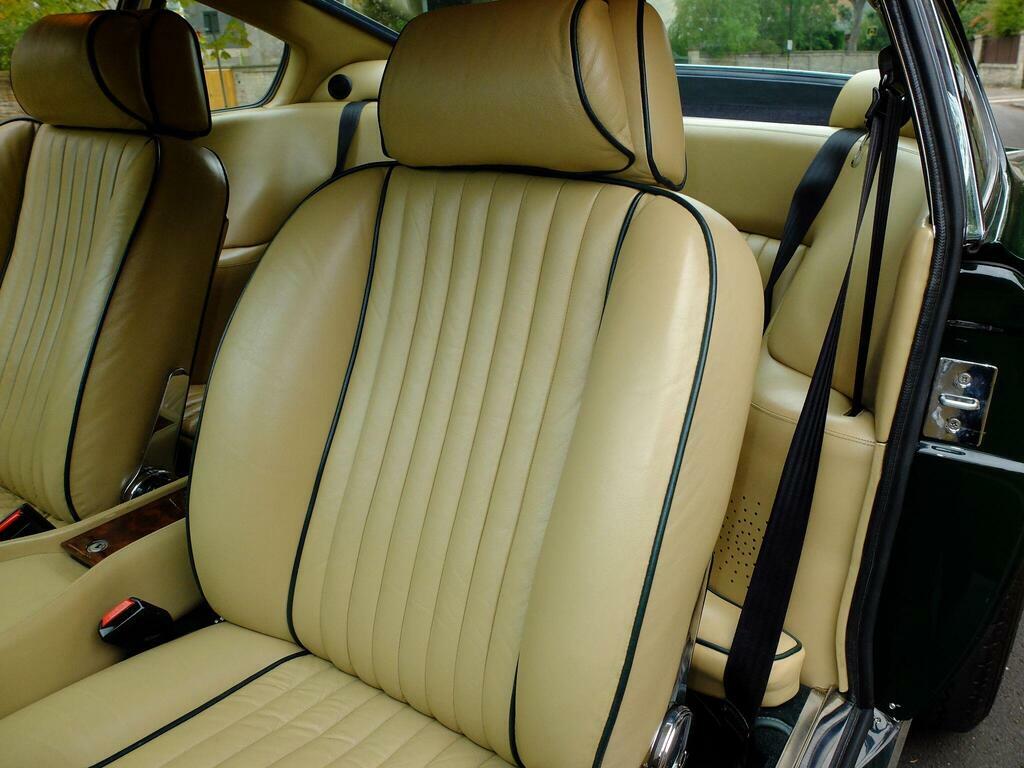 Aston Martin V8 Volante Green #12