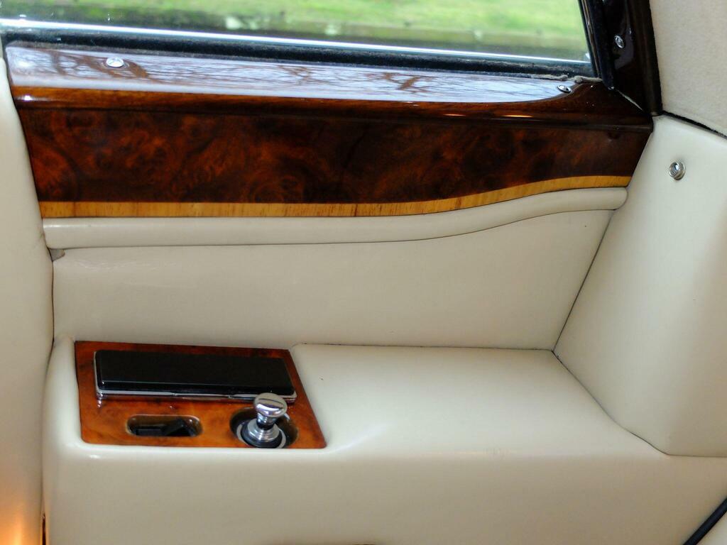Rolls-Royce Corniche 2 Convertible  #21