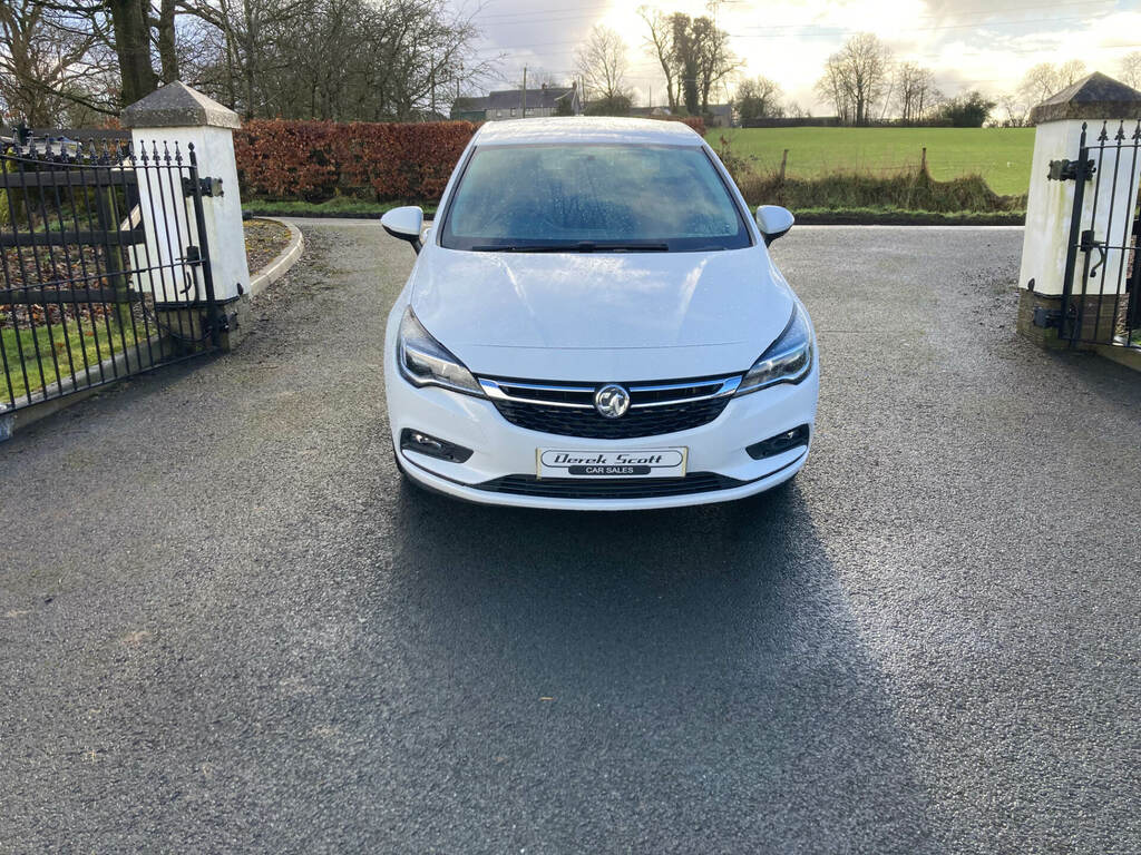 Vauxhall Astra 1.4T 16V 125 Tech Line Nav  White #3