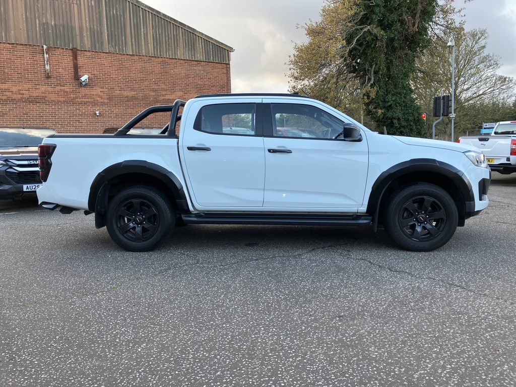 Isuzu D-Max 1.9 V-cross Double Cab 4X4 AU74ZFZ White #4