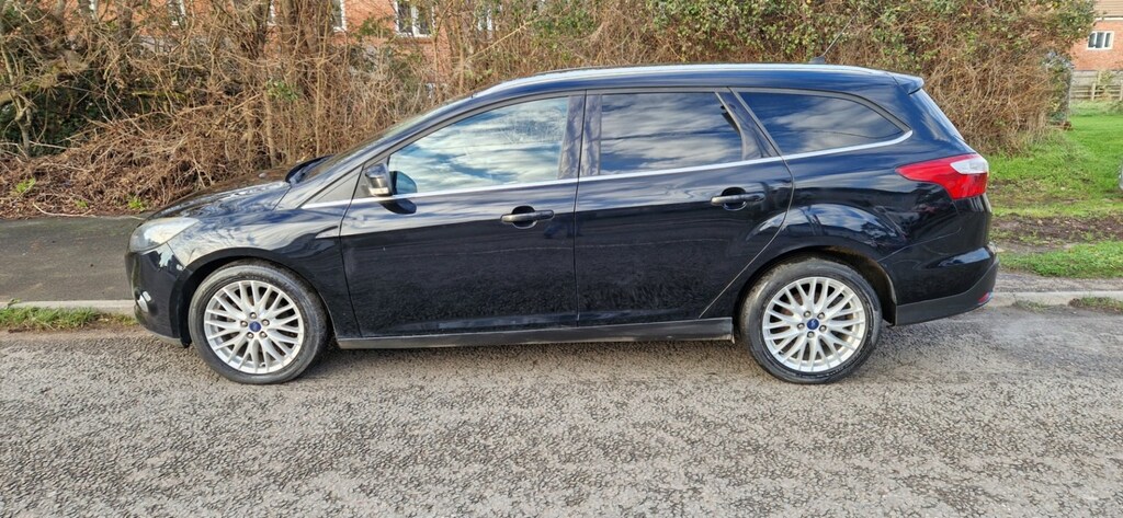 Ford Focus 1.6 Tdci 115 Zetec Navigator WN14EWX Black #5