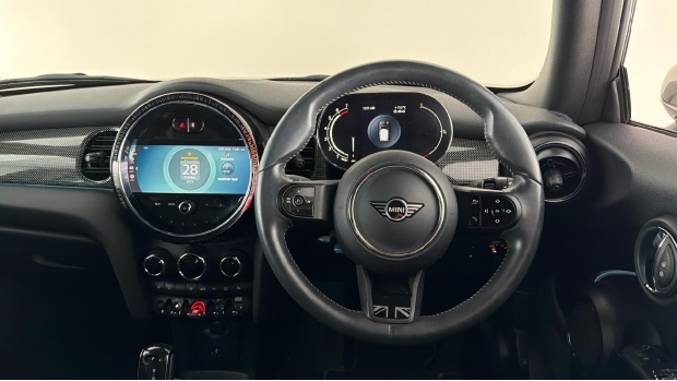 Mini Hatch Cooper Exclusive Steptronic Euro 6 MM72LFH Black #5