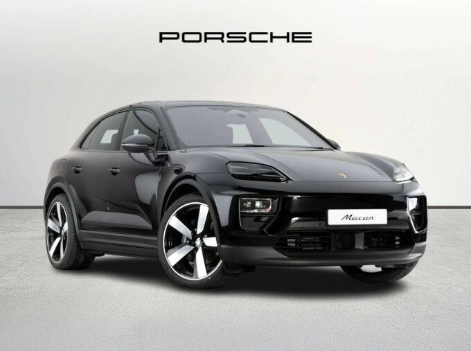 Porsche Macan 100Kwh 4 Black
