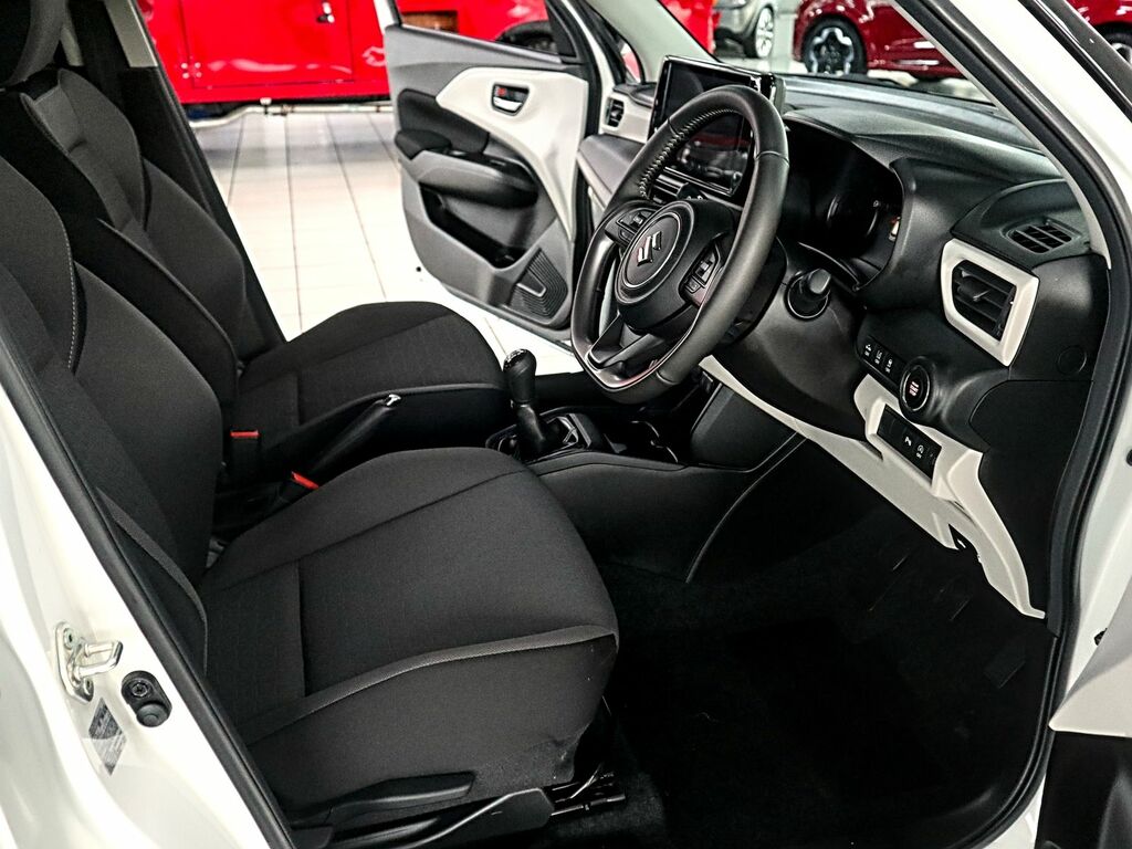 Suzuki Swift 1.2 Motion Mhev VK25JXL White #3