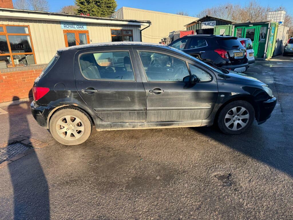 Peugeot 307 1.4 16V Envy Hatchback 155 Gkm Silver #11