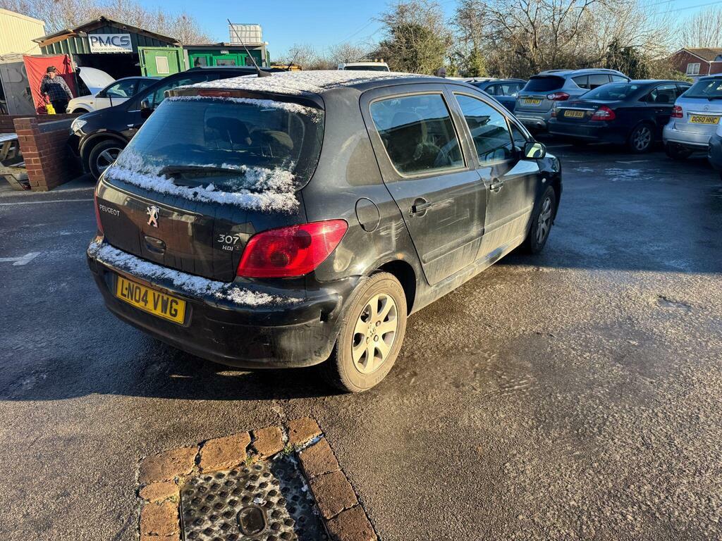 Peugeot 307 1.4 16V Envy Hatchback 155 Gkm Silver #9