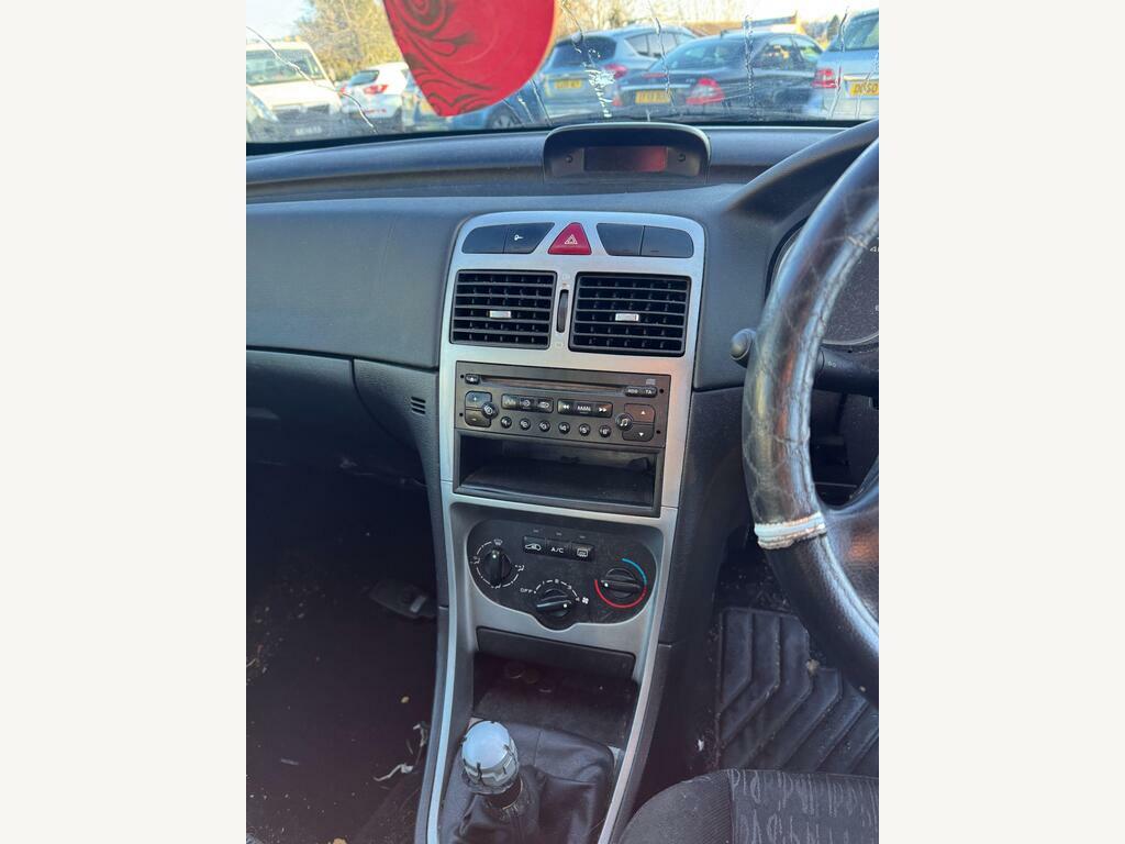 Peugeot 307 1.4 16V Envy Hatchback 155 Gkm Silver #15