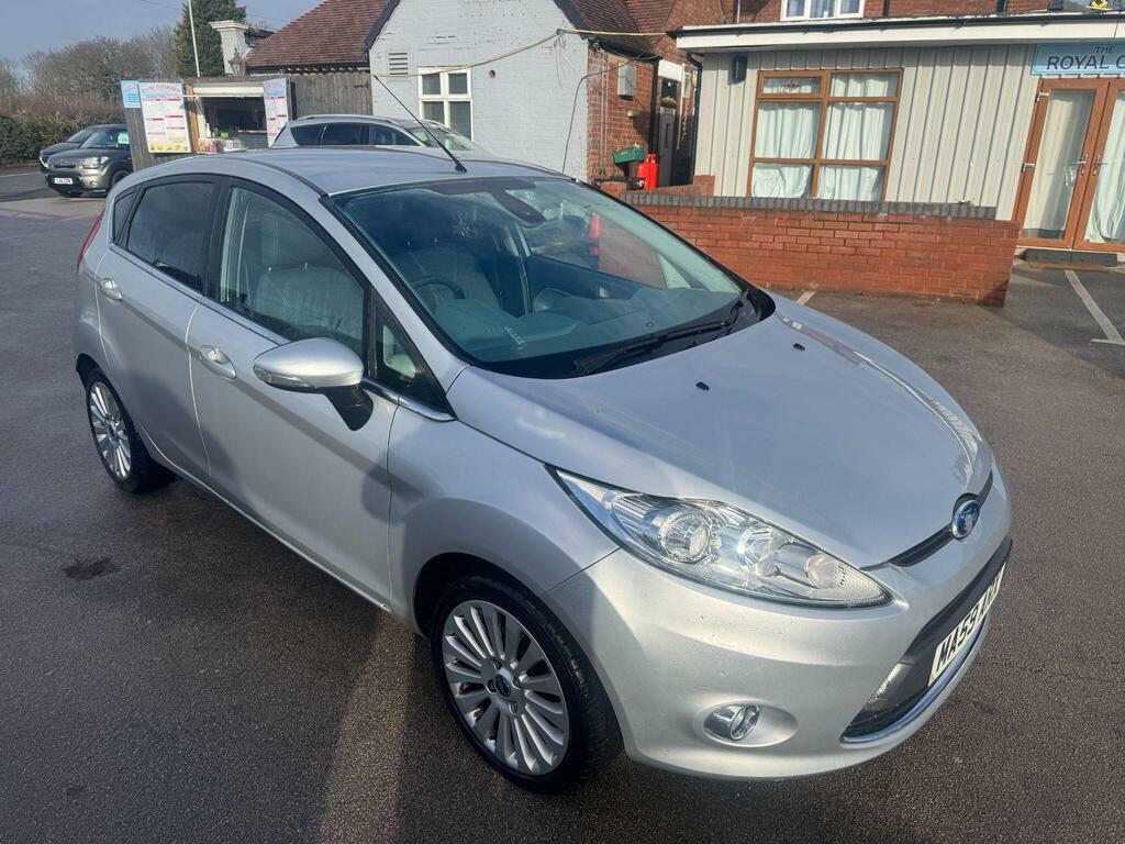 Ford Fiesta 1.4 Titanium Silver
