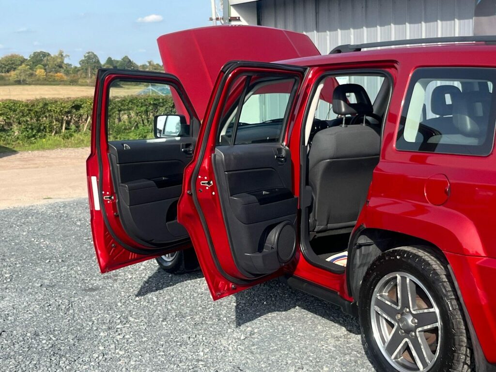 Jeep Patriot 2.0 Crd Sport 4X4 Green #14