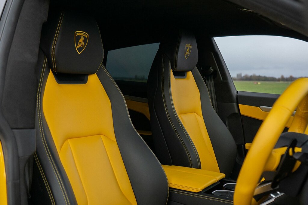 Lamborghini Urus V8 Biturbo Yellow #2