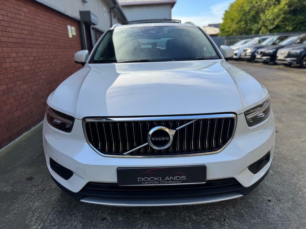 Volvo XC40 2.0 D3 Inscription Pro Euro 6 S S FL19DCO White #2